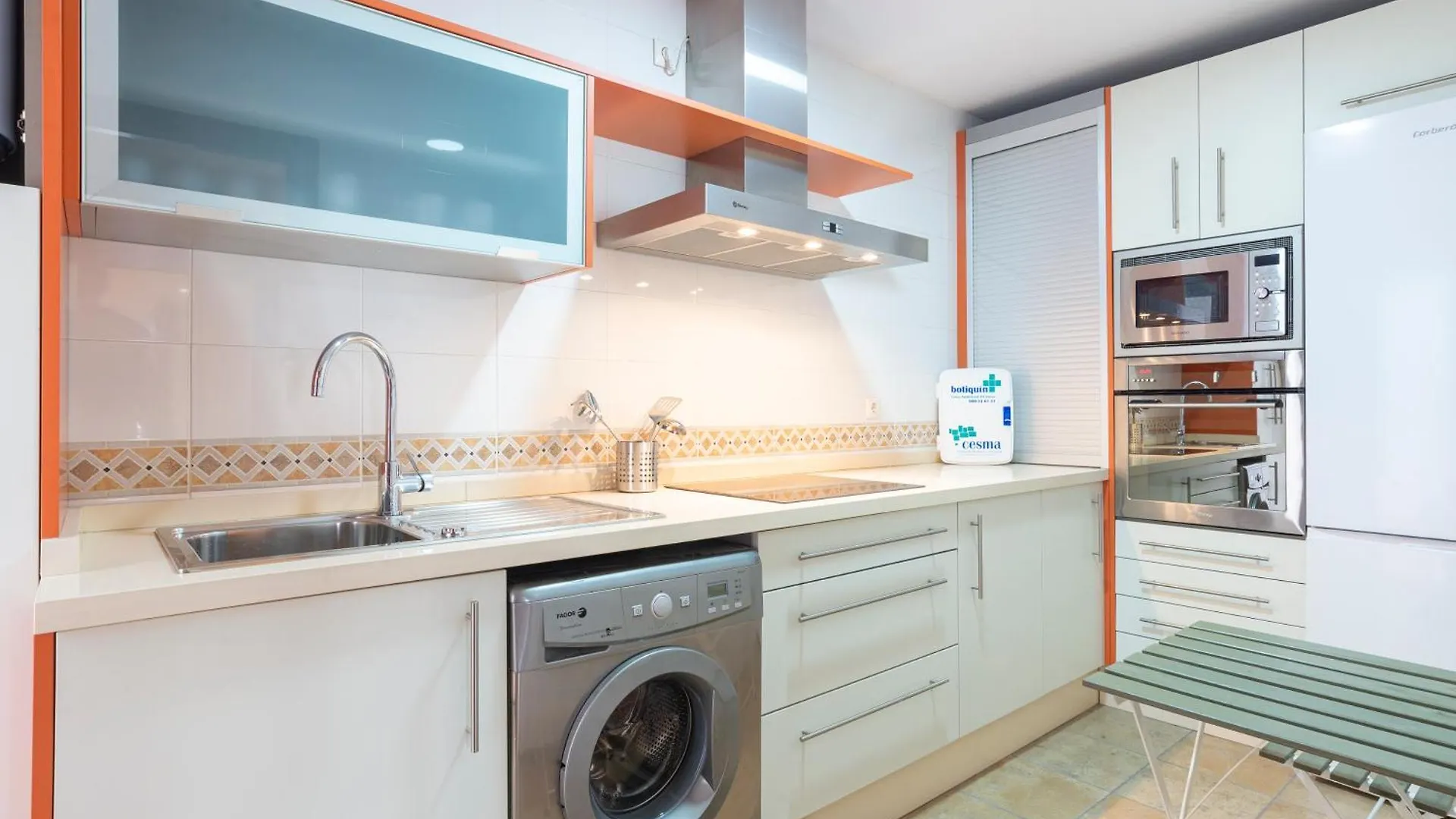 Teatro Plaza Apartments Málaga 0*,  Spagna